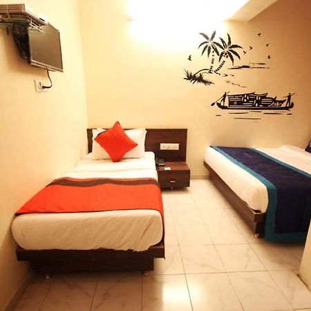 Hotel Raj Palace Ahmedabad Exterior foto
