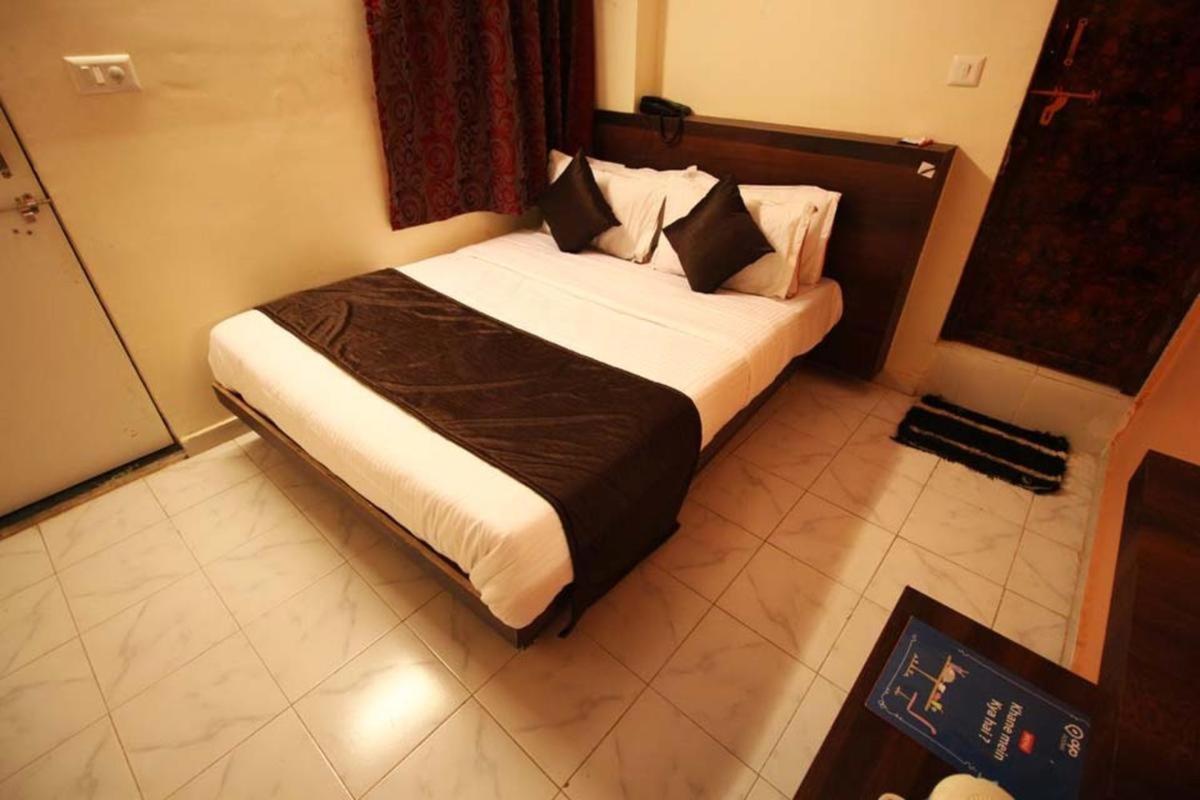 Hotel Raj Palace Ahmedabad Exterior foto