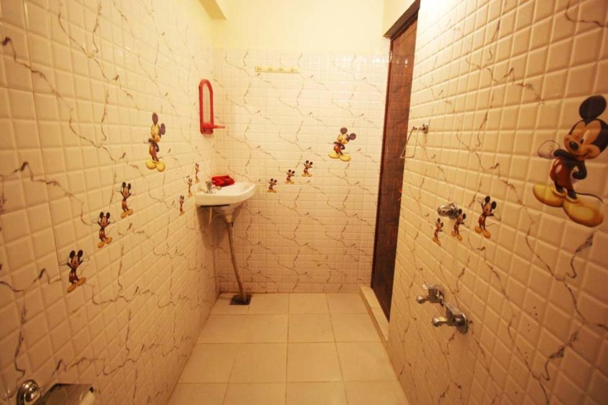Hotel Raj Palace Ahmedabad Exterior foto